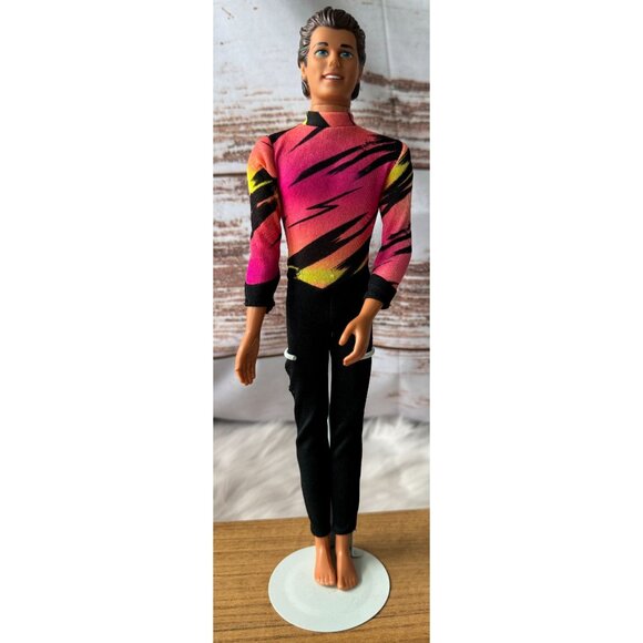 VTG Hot Skatin Ken Doll w Jointed Elbows +Knees for Movement In Original Outfit - Picture 1 of 10